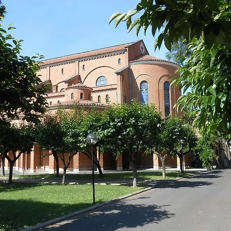 Pensjonat Casa La Salle - Vaticano 3*