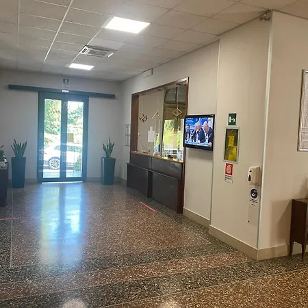 莎莉宗教之家酒店